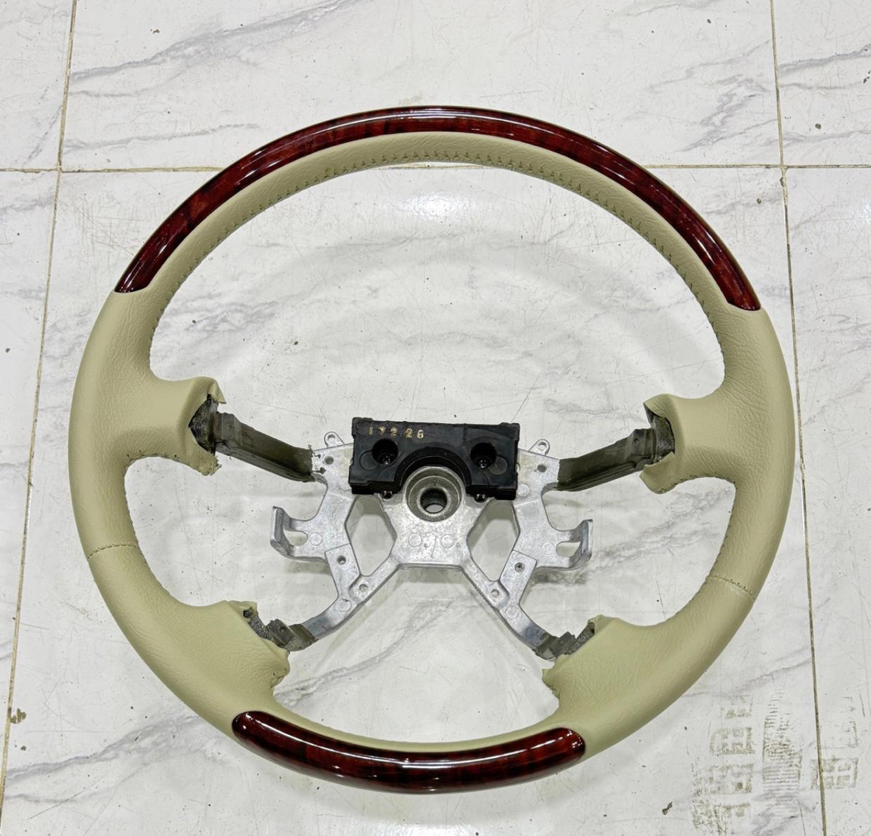 Beige nissan Vitec stearing model 2005-2016